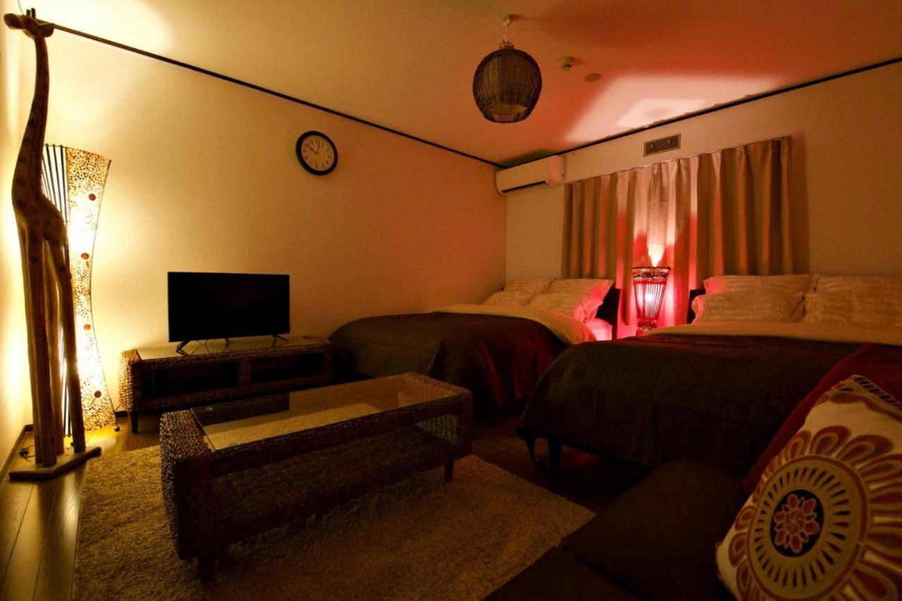 Flat Peace Chair House #205